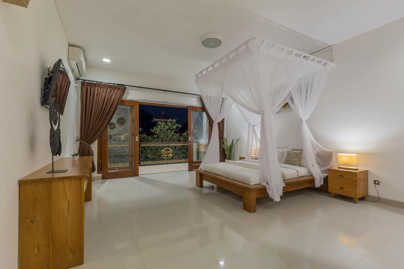 Aurora Berawa Villa Canggu