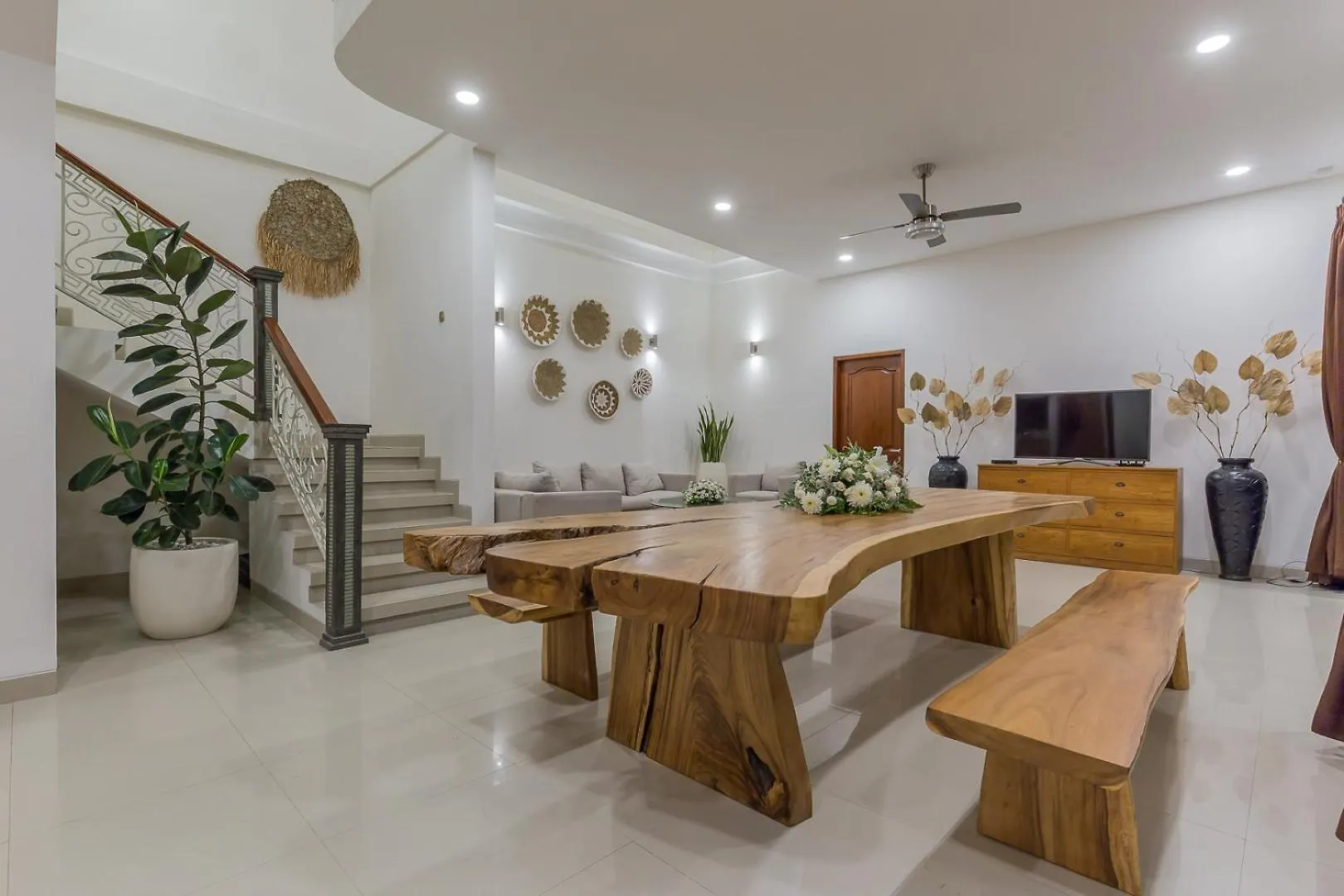 Aurora Berawa Villa Canggu