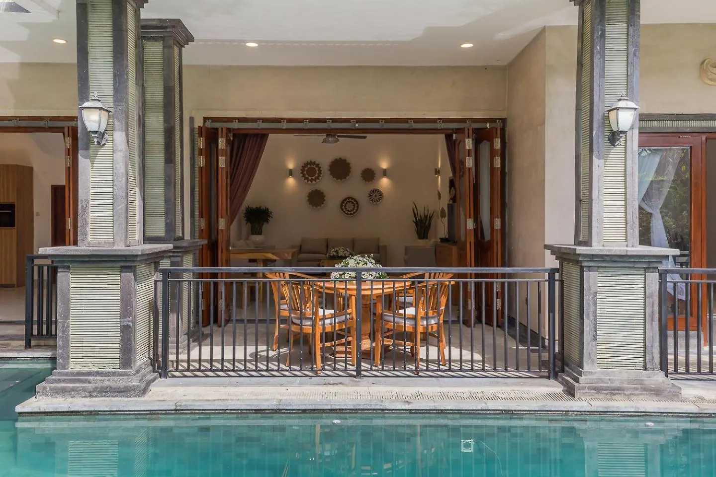 Aurora Berawa Villa Canggu  Indonesia